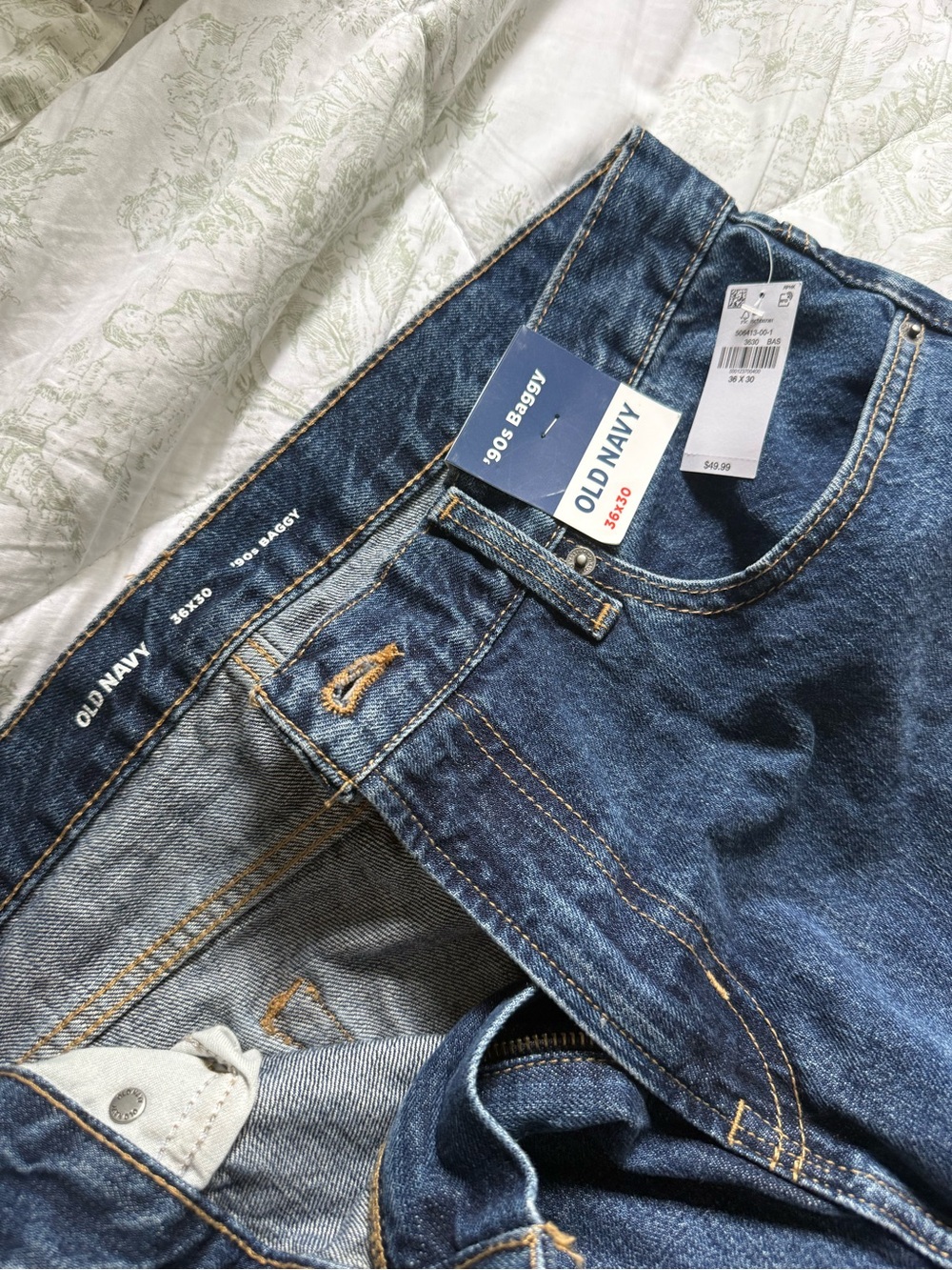 Old Navy Men’s Dark Blue Relaxed Baggy Jeans